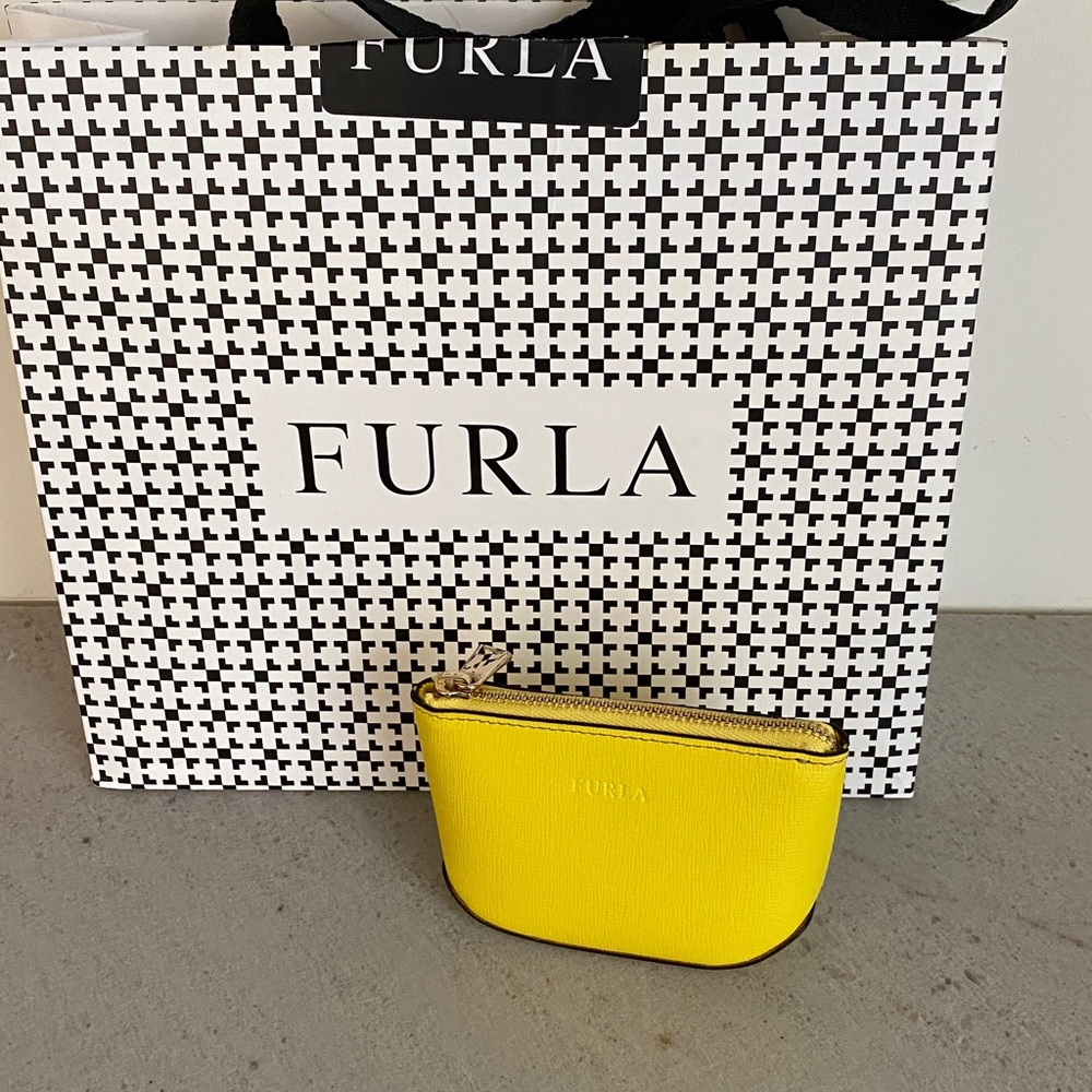 New Furla Vibrant Yellow Card or Coin Case